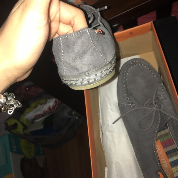 Shoes - Picture 4 of 4